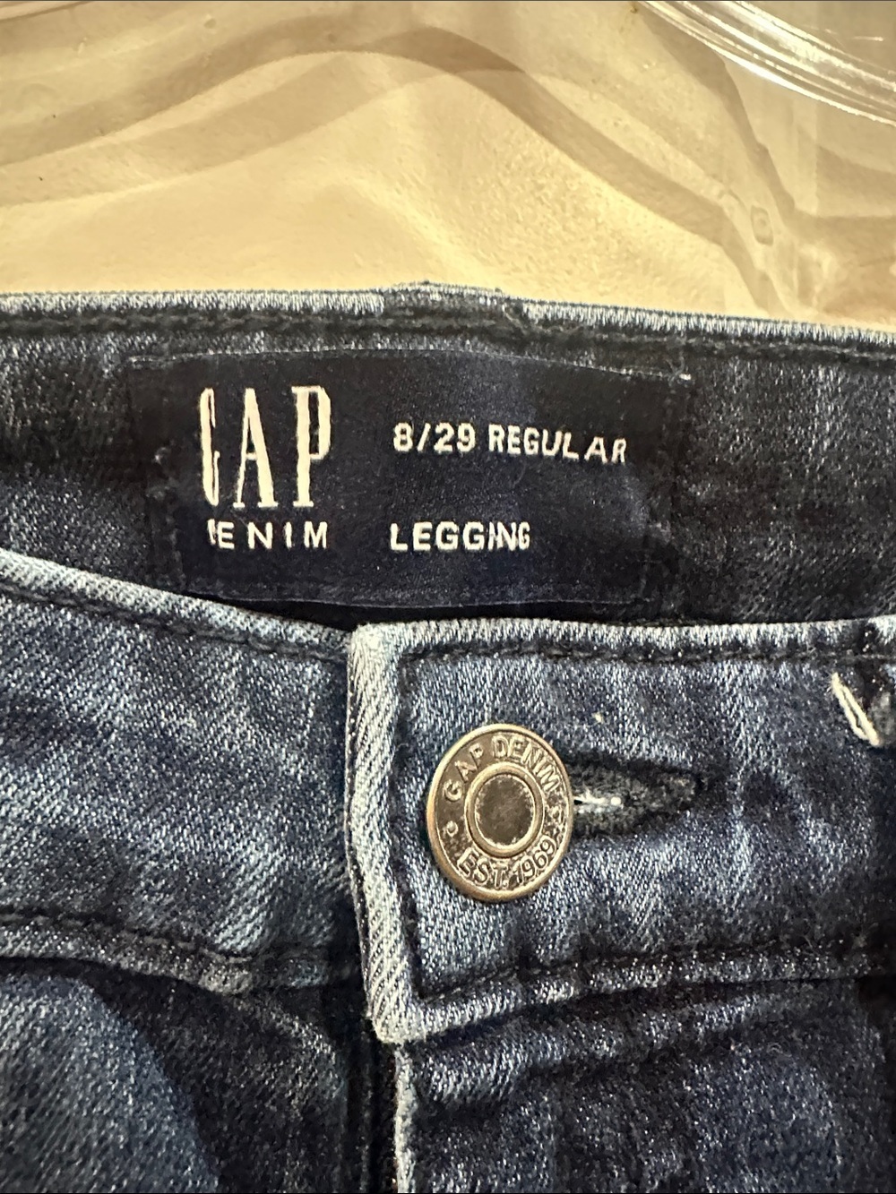 NWOT GAP Women's Deep Indigo Skinny Jeans size 8/29 regular - Picture 2 of 8